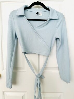 H&M Light Blue Ribbed Wrap Crop Top with Collar